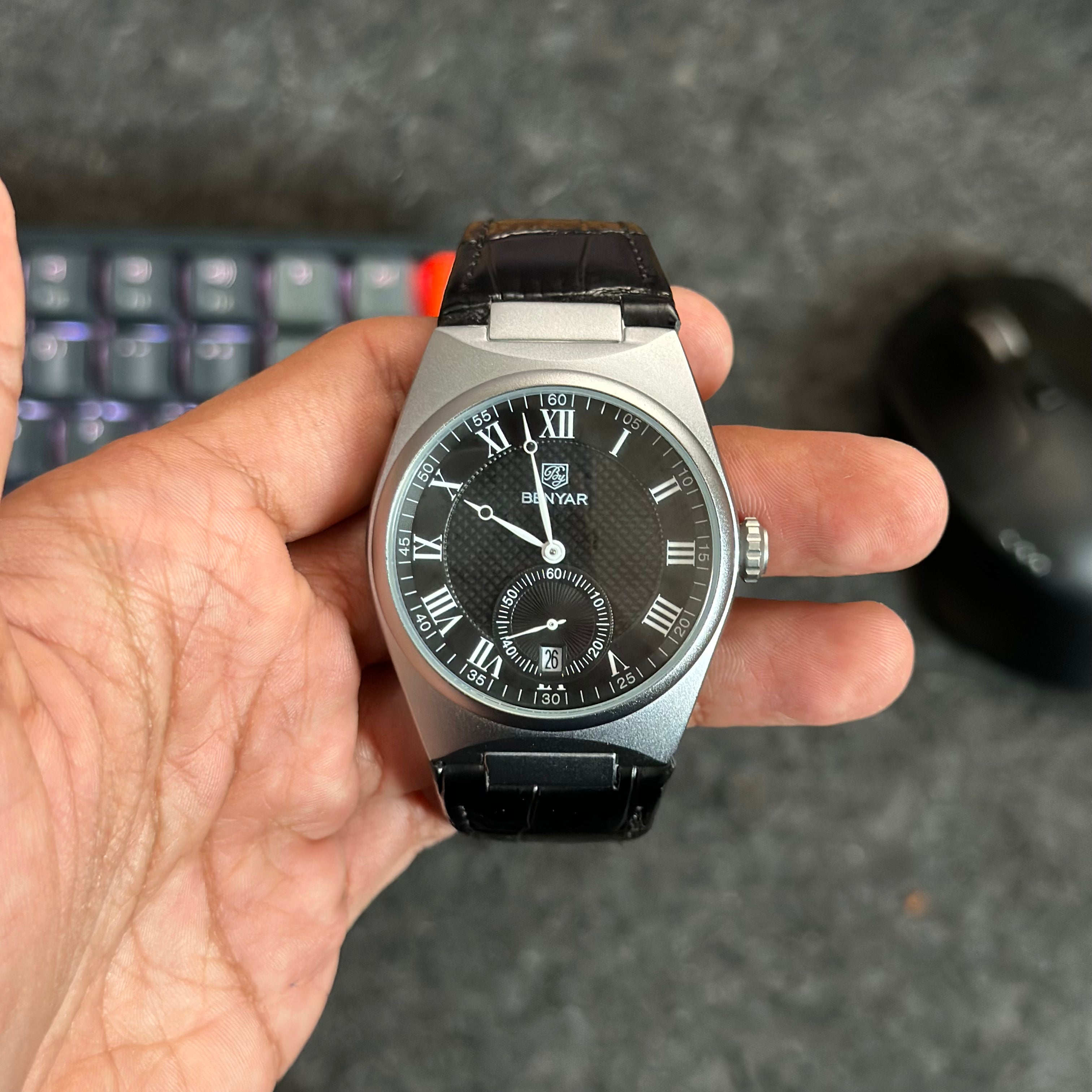 Reloj Benyar 5199 de Vestir Tonneau para Hombre | Estilo Clásico