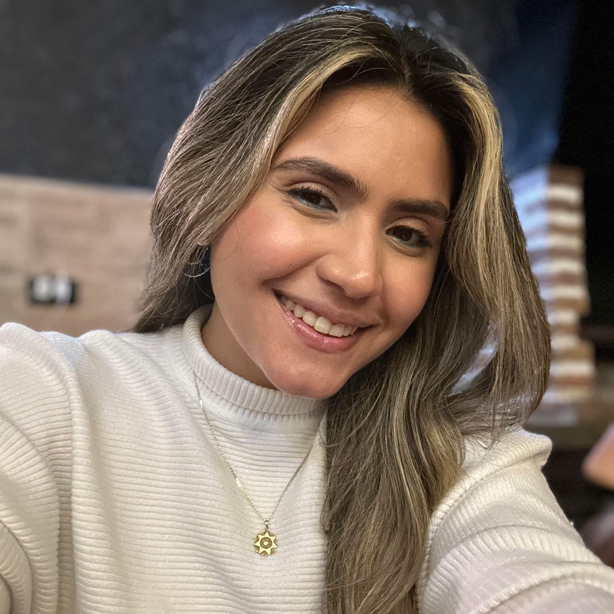 Foto de perfil de clienta Gabriela, quien compró un reloj para dama